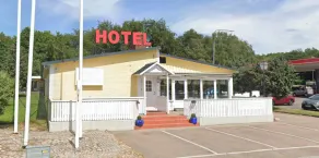 Turtles Hotel - Image 1