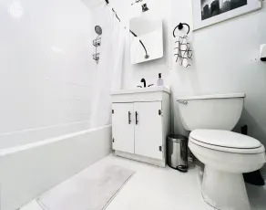 ☆ Newly Updated True 2 Bedroom in the Heart of LES ☆ - Image 2