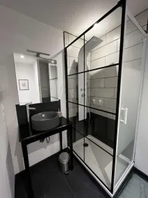 3-3 Cosy studio near train station and town center - Image 2