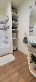 Welcome to The Lookout, a private off-grid cabin - Image 4