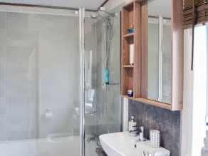 Luxury Boutique Style Lodge With hot tub - Image 3