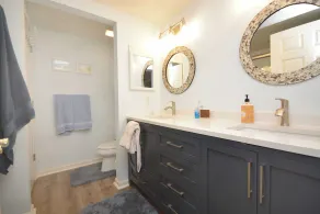 Beautiful south side light and bright 3 BD condo with outdoor pool and free WiFi located in Midtown and just steps to beach. Life at the Shore by Shoreline Properties - Image 3
