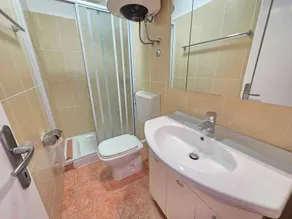 Holiday apartment with terrace and air conditioning - Image 3