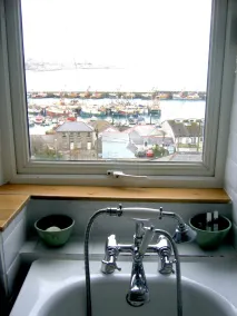 Spectacular views across Newlyn’s fishing harbour - Image 3