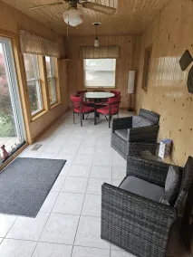 The Cedar House. Minutes from the lake, wineries and golf.  www.thecedarhouse.ca - Image 4