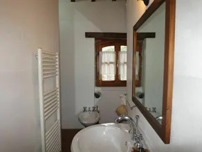 Fin lejlighed i villa for 4 gæster med pool, WIFI, TV og terrasse - Image 2