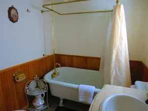 RETRAITE VICTORIENNE ROMANTIQUE DANS LA VILLE HISTORIQUE DE COLORADO GOLD RUSH SLEEPS 4-5 - Image 4