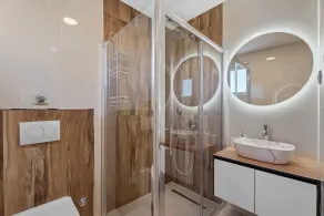 Luxurious 7-Bedroom Villa MI with Private Pool, 500m from the Beach - Image 3