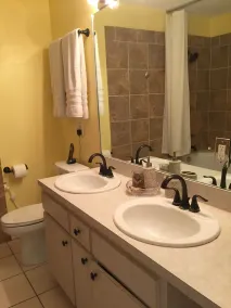 Belle maison S Tampa avec piscine chauffée et jacuzzi, Wi-Fi, câble, DVD, ping-pong, - Image 3