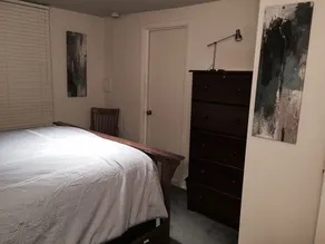 Beliggenhed, bekvemmelighed og charme ved Capitol Hill GRATIS parkering inkluderet - Image 5