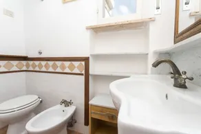 M166 - Marcelli, three-room apartment with air conditioning 50 m from the sea - Image 2