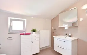 Five-Bedroom Holiday Home In Grab - Image 3