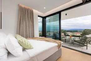 Luxury villa 45 with infinity pool - Image 5