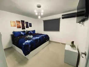 House of Galaxy with hot tub and super close to the airport - Image 2