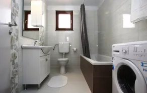 Charmerende luksus villa med privat pool i et roligt område - Image 3