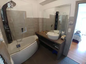 Appartamento 120 m² con vista e accesso diretto sul mare - Image 2