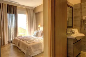 **NEW FOR 2016** Exclusive and private villa with pool - Image 5