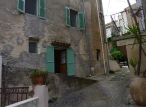 Rural gite in traditional village house - Image 4