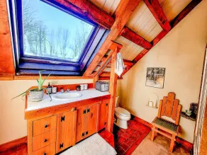 Hand Crafted Post and Beam Home with Mountain Views Minutes from Sugarbush - Image 4
