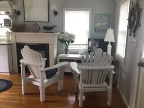 Convenient to all amenities and beaches in Chatham - Image 2
