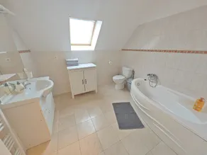Sully-sur-loire: Pleasant house in town center - Image 3