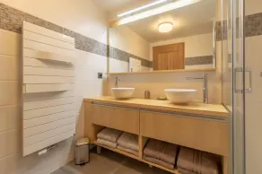 100m from ski slopes, 3rd floor, view valley, fitness, sauna, hammam, terrace, balcony, parking, tv - Image 4