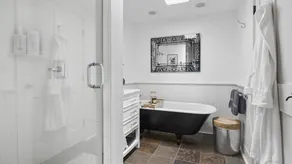 Live the good life in this luxury Lake Waramaug retreat! - Image 3