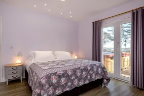 5 Star Award Winning House - The Capercaillie - sleeps 10 with Hot Tub - Image 5