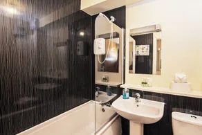 Summit Apartment -Spacious Quiet City flat by Retail Park - Image 4