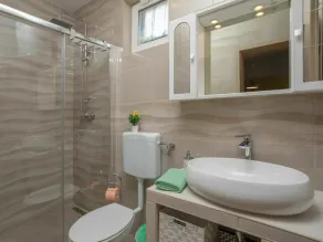 Beautiful private villa with private pool, WIFI, hot tub, A/C, TV, terrace and pets allowed - Image 2
