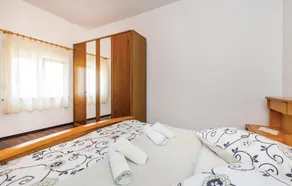 Nice Apartment In Lukovo Sugarje - Image 5