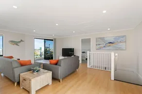 8 Corcoran Avenue - BEACH SEAS THE DAY - Image 5
