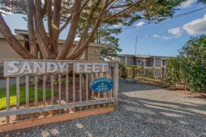 Adorable, Stylish Manzanita Haven is Two Blocks from the Beach! - Image 5
