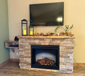 Lodge Style Condo B-8 - Image 2