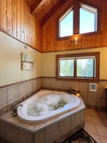Gorgeous Lake Lodge Escape! Jacuzzi * Deck * Wifi * lejrbål * Pingpong * Solnedgange * Stille - Image 4