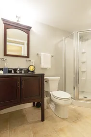 NEW Cosy Apt in Shaw-Sleeps 4 WALK to White House - Image 2