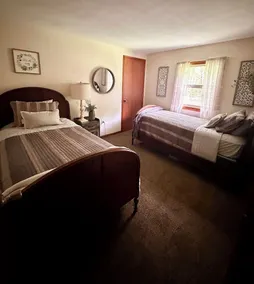 Cozy Cabin - Image 5