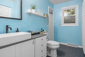 3/4 Mile to the Beach - Breakfast Included - King Beds - Family & Dog Friendly - Image 4