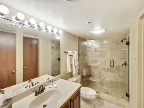 240 Edgewater | On Gorgeous Lake Charlevoix | Downtown | Pool, Hot Tub, Sauna - Image 4