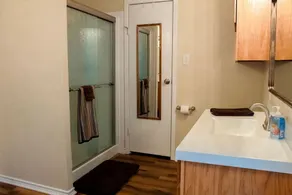Lakefront lodging that your family will love - Image 4