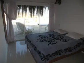 casa relajante frente al mar con piscina privada, perfecta para descansar. - Image 5