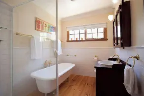 Gorgeous, pet friendly, family sized cottage in the perfect location.  - Image 2