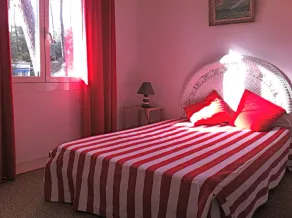 ROYAN Charming house in the pines 400 m from the beach, Parc district - Image 3