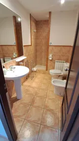 Casa Alerny – autentisk catalansk landejendom blandt kirsebærtræer - Image 3