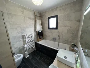 3-Bedroom Villa with Private Pool in a Quiet Location with Mountain Views; Air-Conditioned / Fiber Optic Internet - Image 3