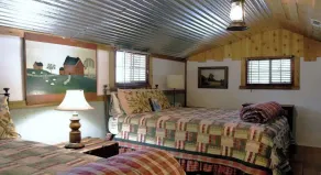 Carriage House. River Cabin. Sleeps 4 - Image 2