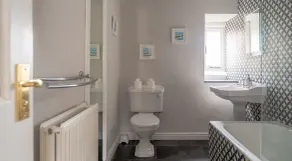 Keepers Cottage - Image 4