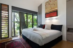 Eumarella Shores Noosa Lake Retreat DeluxeCottag - Image 5