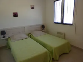 Villa 3 * 62m², 2 soveværelse, lukket bolig, svømmebassiner, wifi, parkering, rolig 800m hav - Image 3