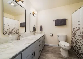Wapato Point Halmalka Condo 510-A, 3 bed 2 bath, Sleeps 8,  Next to Outdoor Pool - Image 4